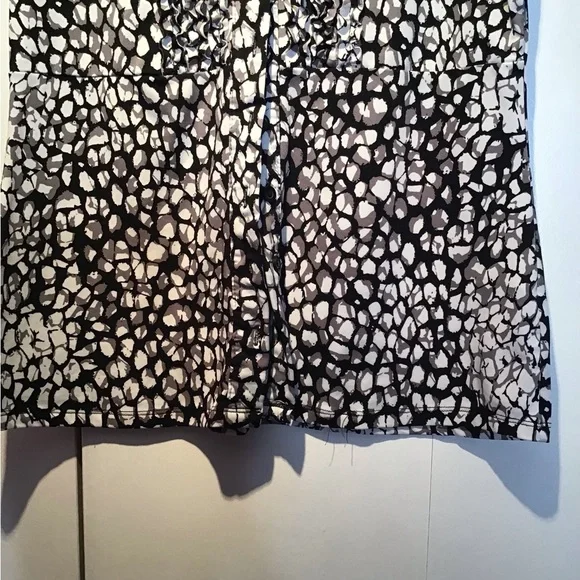 Reitmans Black & White Women’s Short Sleeves Top Size US S - Picture 10 of 15